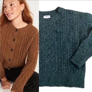 ❌SOLD❌ 2 Cable knit sweaters